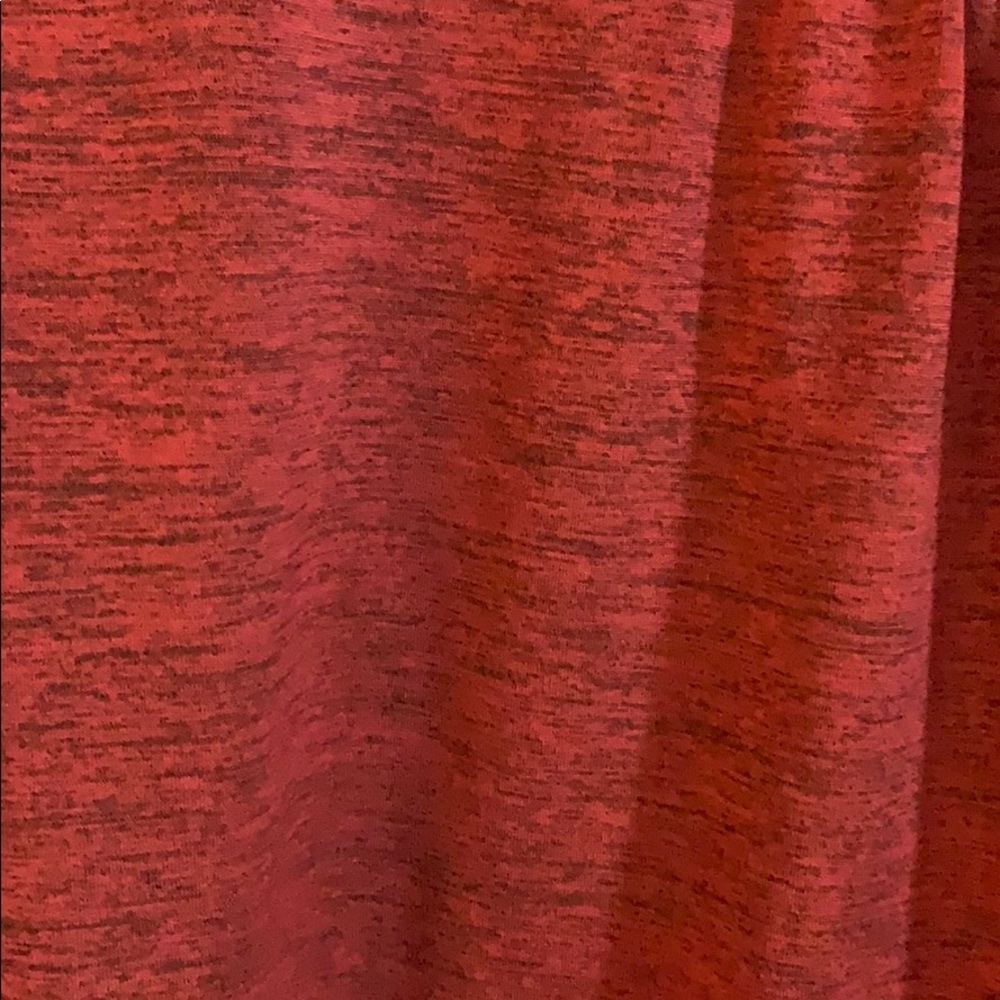 Rust Colored Shirt 🖤 - Picture 2 of 4